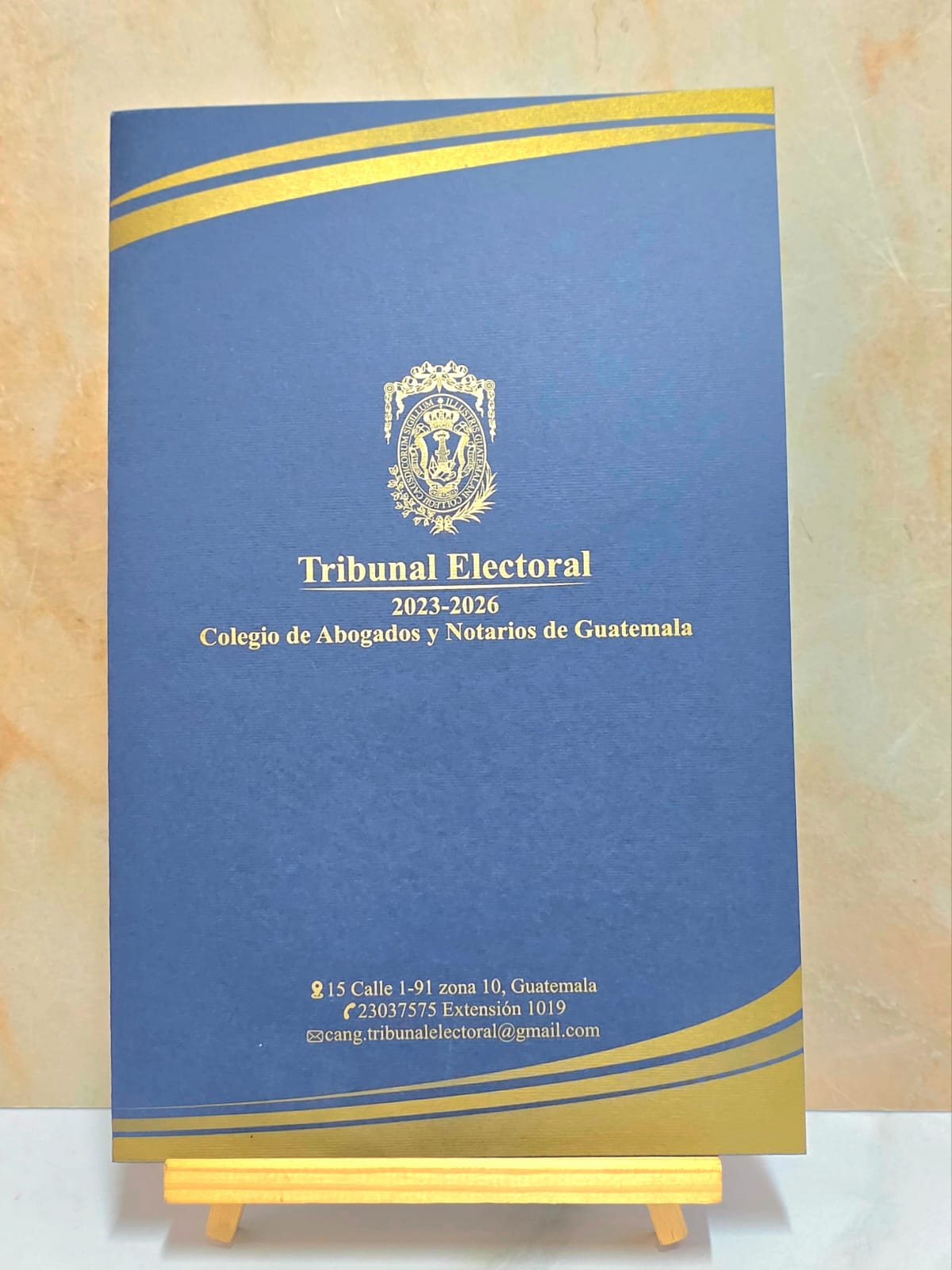 Folder con tinta dorada y/o con realce - Imagen 6