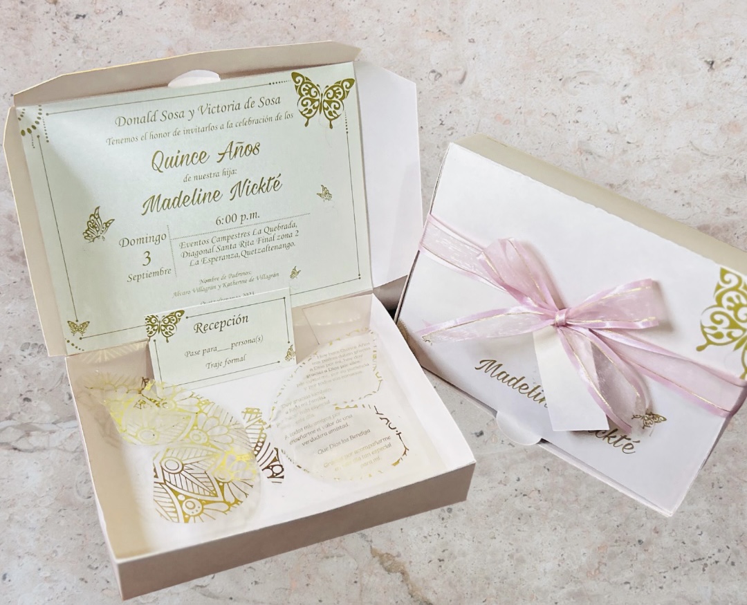 CLCajas con mariposa foil